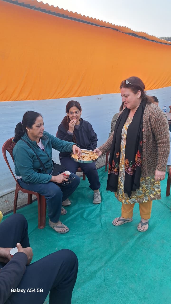 kp shivir mahakumb 2025 food serve